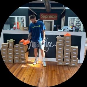 Meet your Posher, Devin